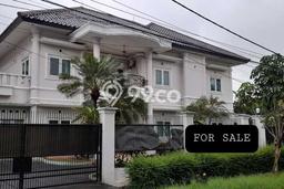 Rumah Elit Modern Tanpa Renovasi di Meruya Jakarta Barat Rumah Elit Modern Tanpa Renovasi di Meruya Jakarta Barat