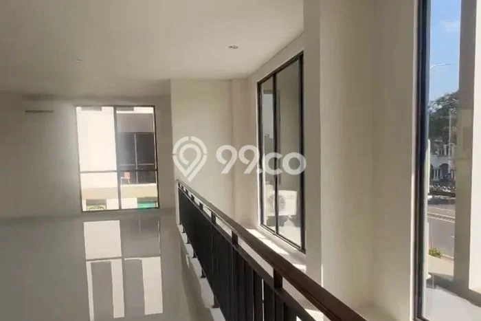 Disewakan Ruko di BSD Tangerang Selatan LT 100m2, LB 100m2 Disewakan Ruko di BSD Tangerang Selatan LT 100m2, LB 100m2