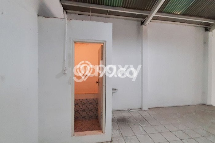 Area Ramai! Gudang Dijual di Kenjeran untuk Bisnis Luas Bangunan 250m2 Area Ramai! Gudang Dijual di Kenjeran untuk Bisnis Luas Bangunan 250m2