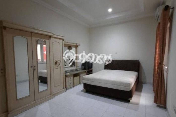 SPECIAL RATE! Rumah di Rungkut, 4 KT, Area Sejuk, LT 200m2m² Bangunan 300m2m² SPECIAL RATE! Rumah di Rungkut, 4 KT, Area Sejuk, LT 200m2m² Bangunan 300m2m²