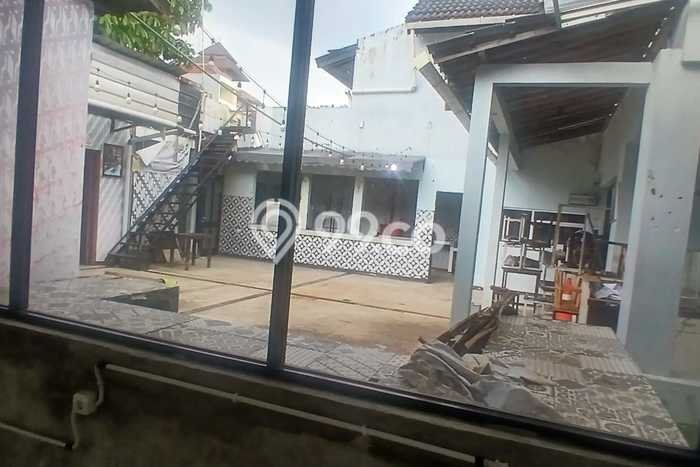 Unit Komersial Disewakan di Kemang Pratama di Area Ramai & Strategis Unit Komersial Disewakan di Kemang Pratama di Area Ramai & Strategis