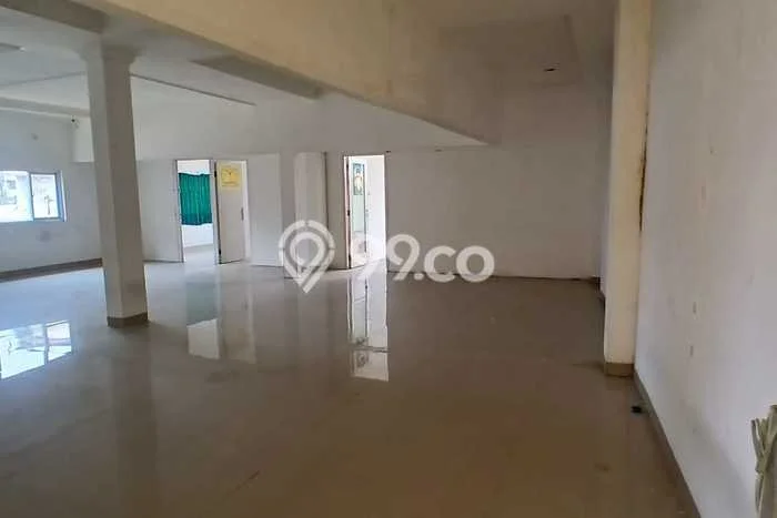 Gudang Disewa di Jatinegara, Jakarta Timur, LT 300m2 / LB 500m2 Gudang Disewa di Jatinegara, Jakarta Timur, LT 300m2 / LB 500m2
