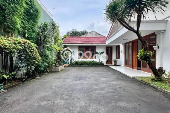 Sewa Rumah Strategis LT 1146m2 / LB 600m2 di Kemang, Jakarta Selatan Sewa Rumah Strategis LT 1146m2 / LB 600m2 di Kemang, Jakarta Selatan
