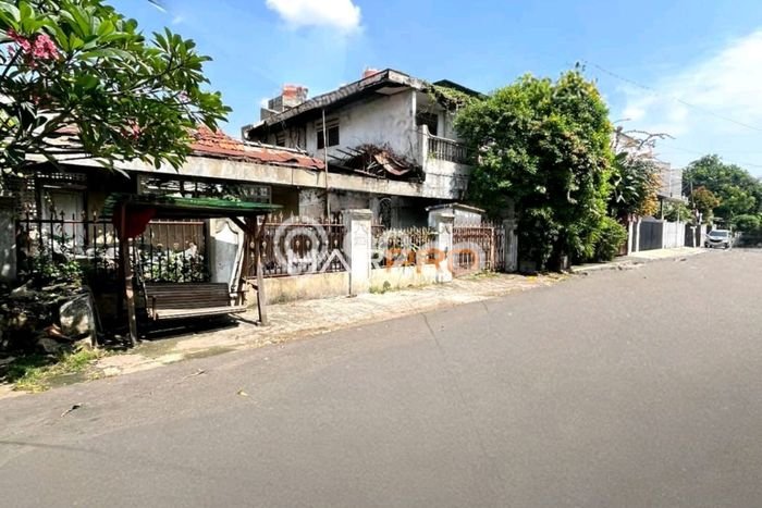 Jarang Ada! Tanah di Tebet Punya Luas 238m2 SHM Jarang Ada! Tanah di Tebet Punya Luas 238m2 SHM