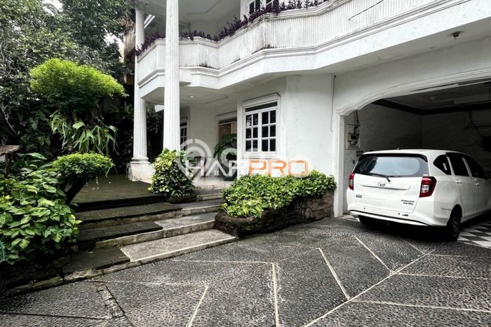 Rumah Elit Modern Siap Huni di Gudang Peluru Jakarta Selatan Rumah Elit Modern Siap Huni di Gudang Peluru Jakarta Selatan