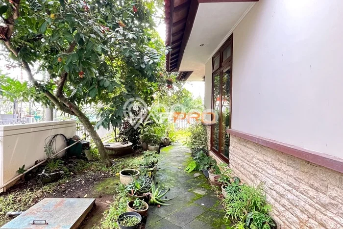 Rumah Eksklusif Siap Huni LT 313m2 di Banyumanik, Semarang Rumah Eksklusif Siap Huni LT 313m2 di Banyumanik, Semarang