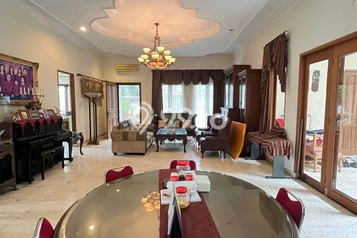 For Sale! Premium House LT 1000m2 Desain Elegan di Gudang Peluru For Sale! Premium House LT 1000m2 Desain Elegan di Gudang Peluru