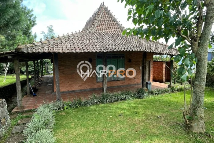 Kesempatan Terbaik! Vila di Cijeruk, Dimensi 4000m2m², Area Berkembang dengan potensi naik Kesempatan Terbaik! Vila di Cijeruk, Dimensi 4000m2m², Area Berkembang dengan potensi naik