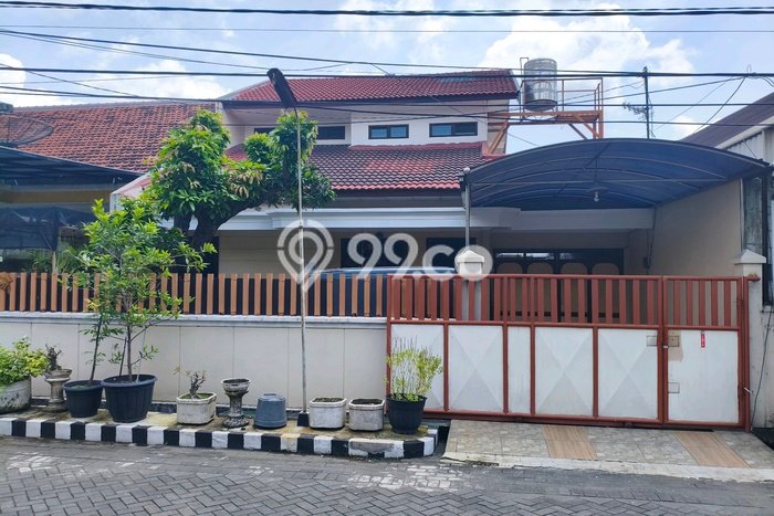 Rumah Luxury Modern Tanpa Renovasi di Kendangsari Surabaya Rumah Luxury Modern Tanpa Renovasi di Kendangsari Surabaya