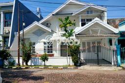 Rumah Luas Asri 6 KT Siap Pakai di Wonorejo Surabaya Rumah Luas Asri 6 KT Siap Pakai di Wonorejo Surabaya