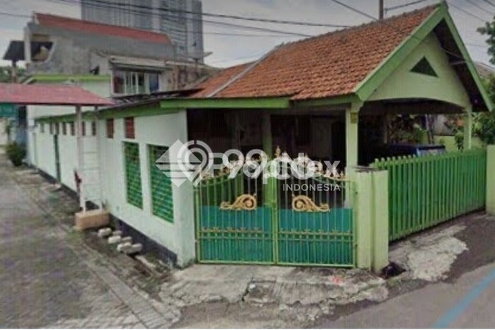 Rumah Strategis Modern Lb 300m2 di Semampir, Surabaya Rumah Strategis Modern Lb 300m2 di Semampir, Surabaya