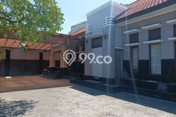 For Sale! Luxury House LT 934m2 Desain Elegan di Kutisari For Sale! Luxury House LT 934m2 Desain Elegan di Kutisari