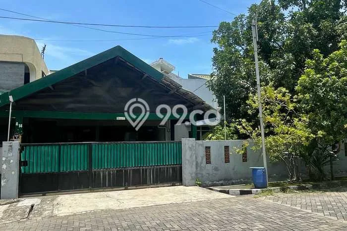 Hunian Elit LB 300m2 Siap Pakai Desain Elegan di Jemursari, Surabaya Hunian Elit LB 300m2 Siap Pakai Desain Elegan di Jemursari, Surabaya