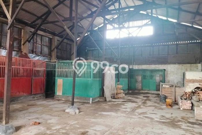 Jual Rumah Luas Elegan Dengan View Eksklusif di Petemon, Surabaya Jual Rumah Luas Elegan Dengan View Eksklusif di Petemon, Surabaya