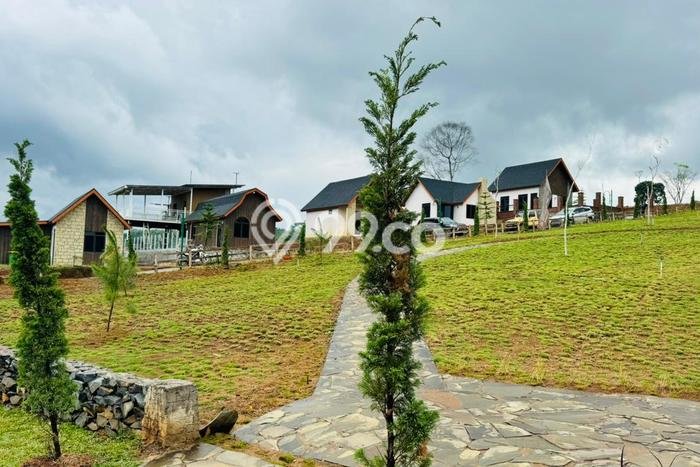Tanah Kavling Dijual di Sentul City, Bogor dengan Luas Tanah 800m2 Tanah Kavling Dijual di Sentul City, Bogor dengan Luas Tanah 800m2