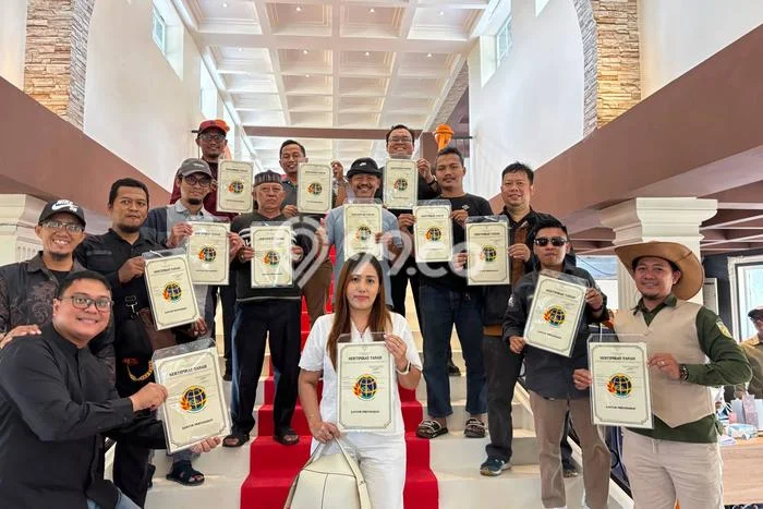 Tanah Siap Bangun Dijual di Jakarta Timur Punya Luas 300m2 Tanah Siap Bangun Dijual di Jakarta Timur Punya Luas 300m2