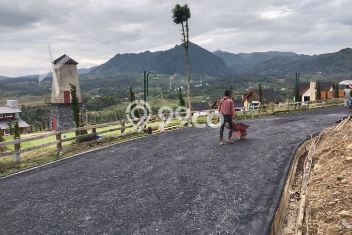 Dijual Tanah di Jakarta Timur, Luas 300m2 SHM Dijual Tanah di Jakarta Timur, Luas 300m2 SHM