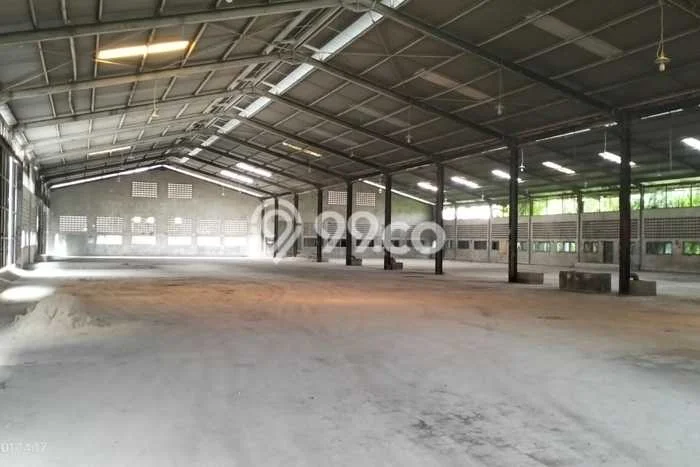 Disewakan Gudang di Kawasan Ramai Batu Ceper Luas 3100m2 Disewakan Gudang di Kawasan Ramai Batu Ceper Luas 3100m2