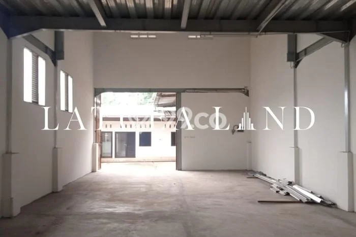 Gudang untuk Disewa di Pusat Bekasi Luas Bangunan 200m2 Gudang untuk Disewa di Pusat Bekasi Luas Bangunan 200m2