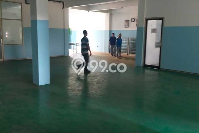 Gudang Disewa di Bekasi dengan LB 2000m2 Area Komersial Ramai Gudang Disewa di Bekasi dengan LB 2000m2 Area Komersial Ramai