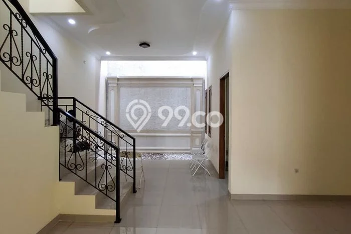 Dijual Rumah Luas Elegan Dengan View Eksklusif di Pulo Asem, Jakarta Timur Dijual Rumah Luas Elegan Dengan View Eksklusif di Pulo Asem, Jakarta Timur