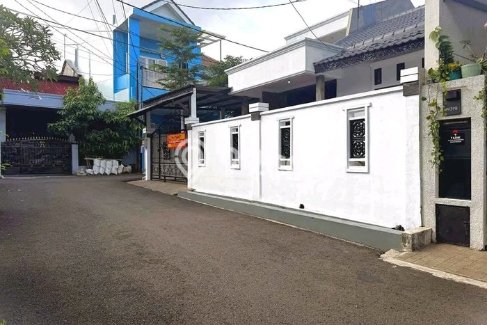 Rumah Elit LB 217m2 Siap Huni Desain Elegan di Buaran, Jakarta Timur Rumah Elit LB 217m2 Siap Huni Desain Elegan di Buaran, Jakarta Timur