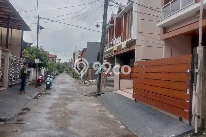 Rumah Luas Asri 3 KT Siap Pakai di Bintara Bekasi Rumah Luas Asri 3 KT Siap Pakai di Bintara Bekasi