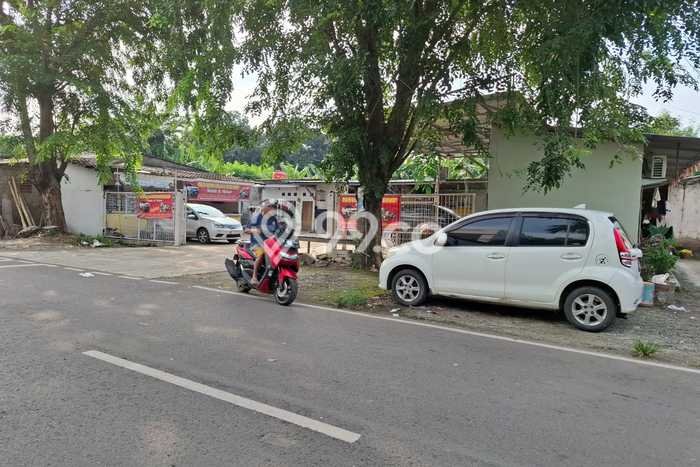 Unit Komersial Dijual di Jakarta Timur LT 300m2 & LB 114m2 Unit Komersial Dijual di Jakarta Timur LT 300m2 & LB 114m2