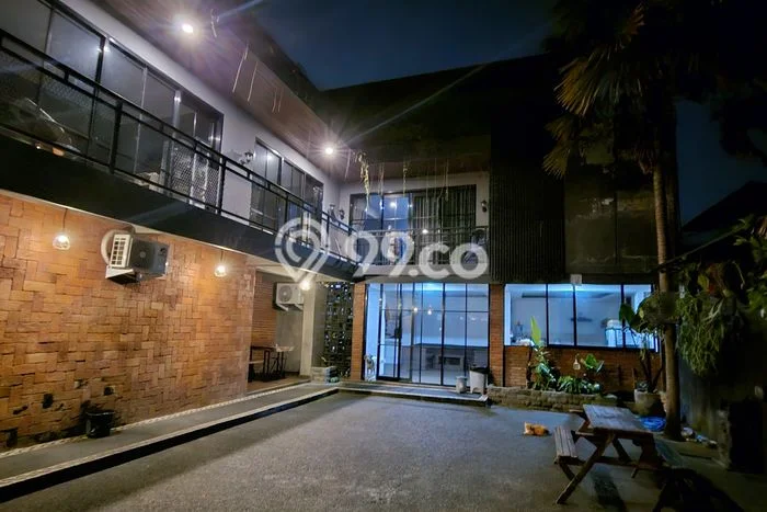 Jual Rumah Luas Elegan Dengan View Eksklusif di canggu, Badung Jual Rumah Luas Elegan Dengan View Eksklusif di canggu, Badung