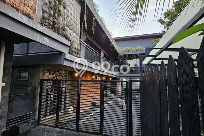 Jual Rumah Luas Elegan Dengan View Eksklusif di canggu, Badung Jual Rumah Luas Elegan Dengan View Eksklusif di canggu, Badung