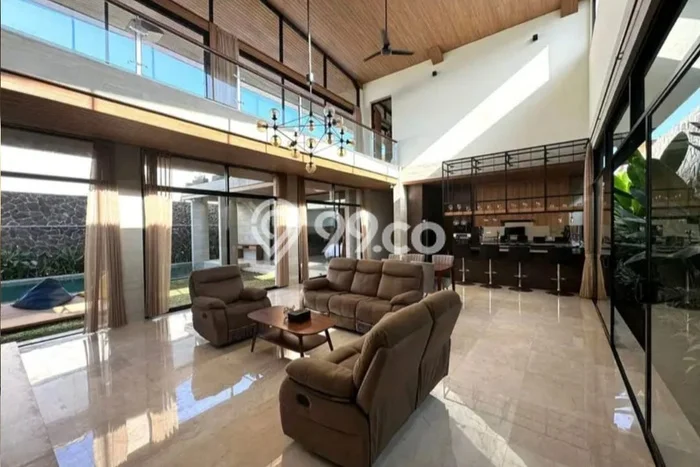Hunian Mewah LB 400m2 Siap Pakai Desain Elegan di Sanur Kaja, Denpasar Hunian Mewah LB 400m2 Siap Pakai Desain Elegan di Sanur Kaja, Denpasar