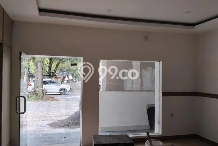 LOKASI PREMIUM! Ruko di Bandung Wetan, Luas 400m², Area Berkembang LOKASI PREMIUM! Ruko di Bandung Wetan, Luas 400m², Area Berkembang