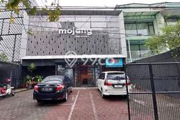 For Sale! Luxury House LT 308m2 Desain Elegan di Burangrang For Sale! Luxury House LT 308m2 Desain Elegan di Burangrang