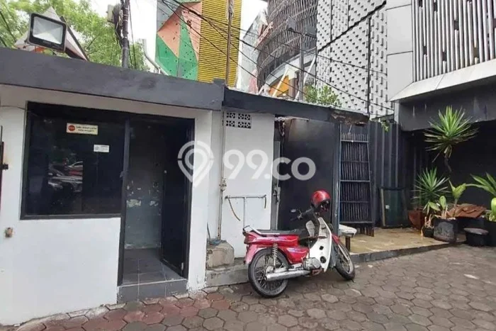 For Sale! Luxury House LT 308m2 Desain Elegan di Burangrang For Sale! Luxury House LT 308m2 Desain Elegan di Burangrang