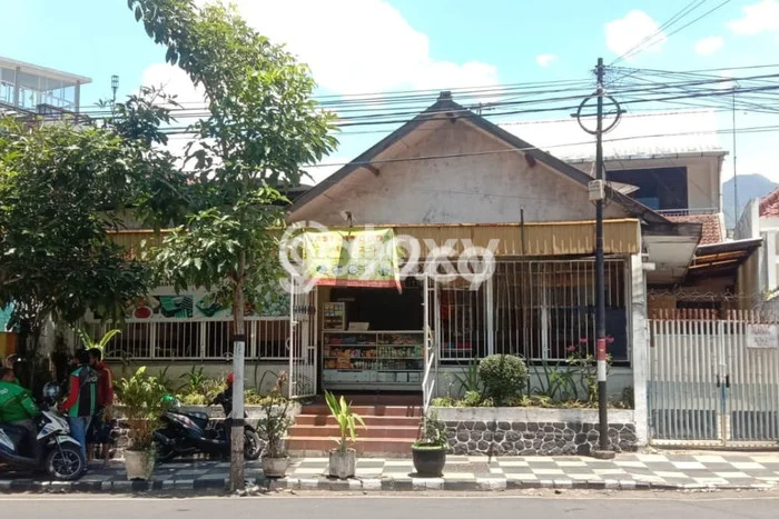 Ruko Bagus LT 290m2 LB 200m2 Dijual di Batu Batu Ruko Bagus LT 290m2 LB 200m2 Dijual di Batu Batu