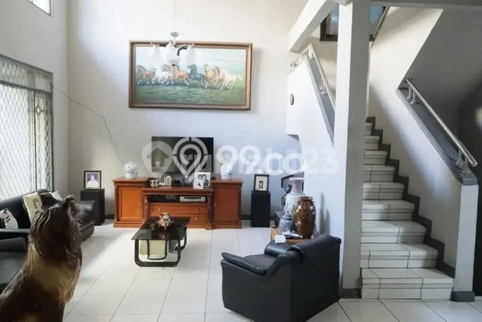 Hunian Elit LB 250m2 Siap Pakai Desain Elegan di Soekarno Hatta, Bandung Hunian Elit LB 250m2 Siap Pakai Desain Elegan di Soekarno Hatta, Bandung