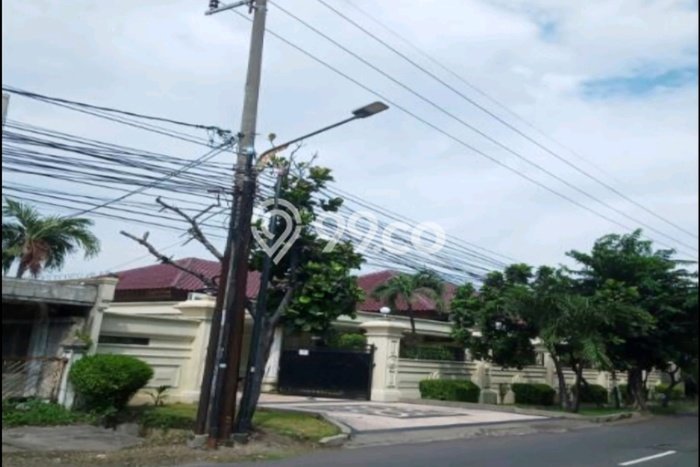 Dijual Rumah Premium dengan Fasilitas Sekitar Lengkap di Wonocolo, Surabaya Dijual Rumah Premium dengan Fasilitas Sekitar Lengkap di Wonocolo, Surabaya