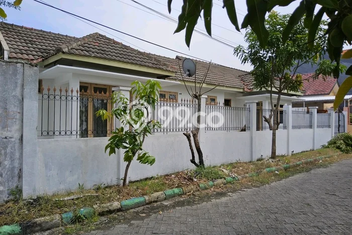 Dijual Rumah 3 Kamar Lokasi Ideal Bagus dan Strategis di Candi Dijual Rumah 3 Kamar Lokasi Ideal Bagus dan Strategis di Candi