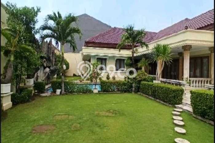 Dijual Rumah Premium dengan Fasilitas Sekitar Lengkap di Wonocolo, Surabaya Dijual Rumah Premium dengan Fasilitas Sekitar Lengkap di Wonocolo, Surabaya