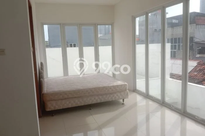 Jarang Ada! Rumah Kontrakan 4 Kamar Bagus Siap Huni Tomang Jarang Ada! Rumah Kontrakan 4 Kamar Bagus Siap Huni Tomang