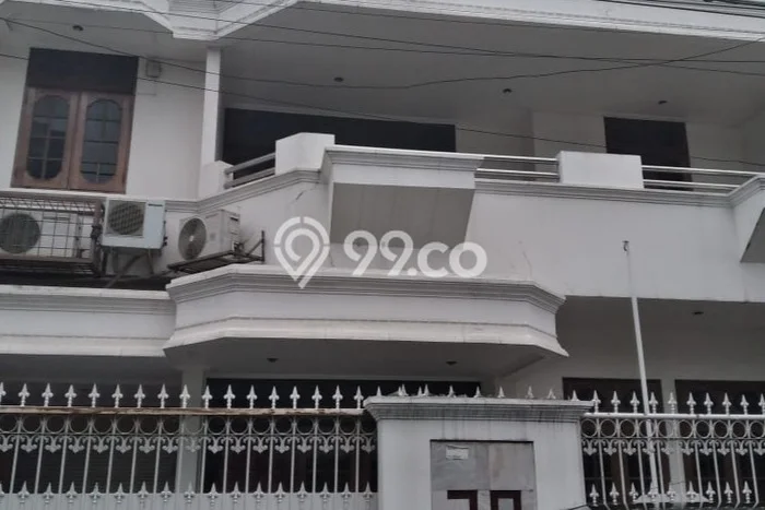 Rumah Premium di Jakarta Barat Strategis Kondisi Baik Rumah Premium di Jakarta Barat Strategis Kondisi Baik