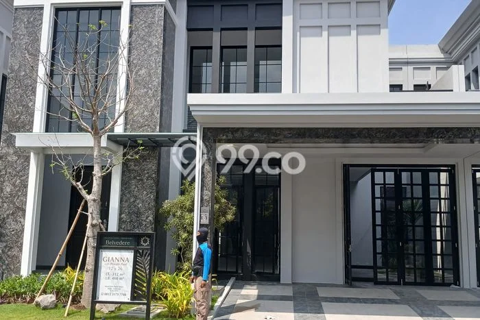 Rumah Elit Modern Siap Huni di Pakuwon Indah Surabaya Rumah Elit Modern Siap Huni di Pakuwon Indah Surabaya