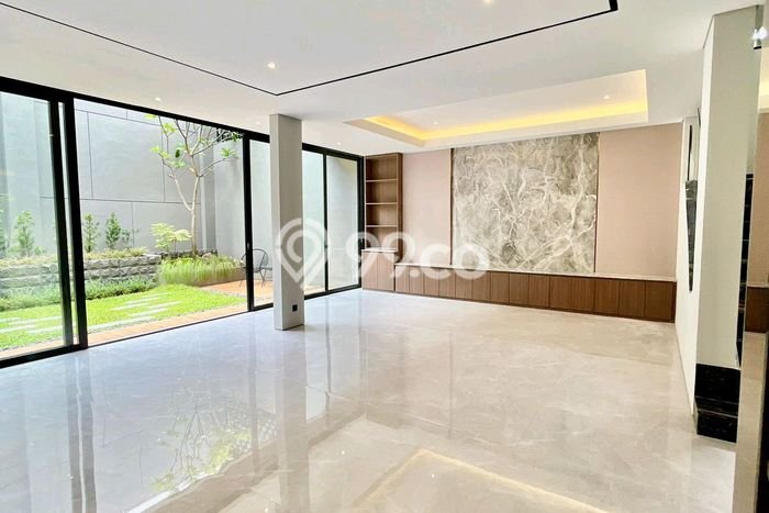 Hunian Elit LB 450m2 Siap Pakai Desain Elegan di Citraland, Surabaya Hunian Elit LB 450m2 Siap Pakai Desain Elegan di Citraland, Surabaya