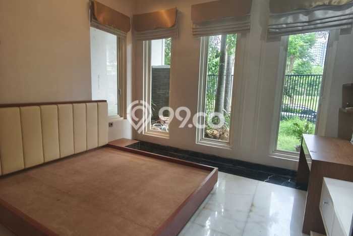 Disewakan! Rumah 5 Kamar Tidur &
5 Kamar Mandi di Surabaya Kota, Surabaya Disewakan! Rumah 5 Kamar Tidur &
5 Kamar Mandi di Surabaya Kota, Surabaya
