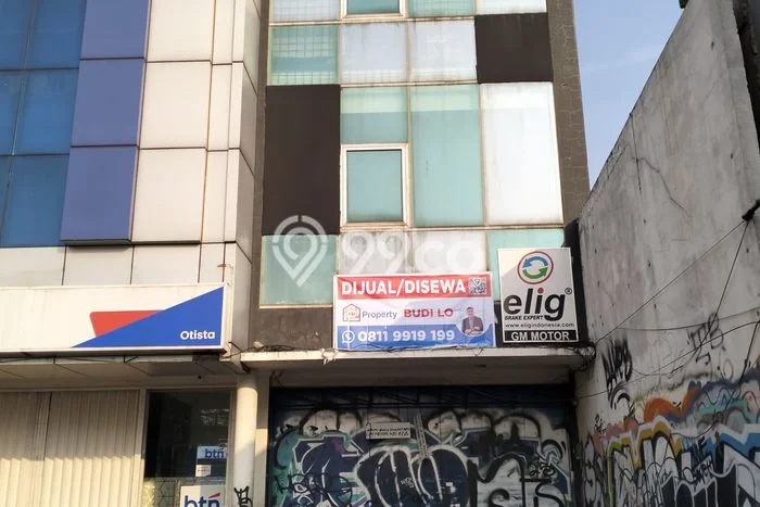 Ruko Dijual di Jakarta Timur LT 96m2 & LB 180m2 Lokasi Terbaik! Ruko Dijual di Jakarta Timur LT 96m2 & LB 180m2 Lokasi Terbaik!