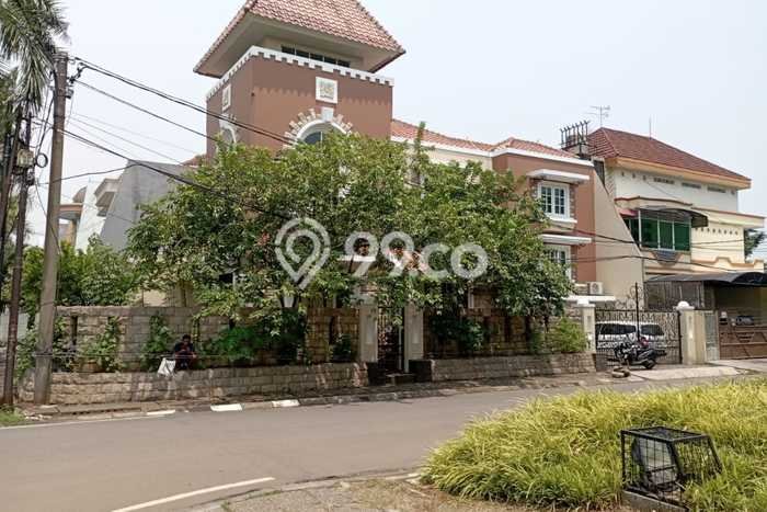 Ruko Disewa di Jakarta Barat dengan LB 283m2 Area Komersial Ramai Ruko Disewa di Jakarta Barat dengan LB 283m2 Area Komersial Ramai