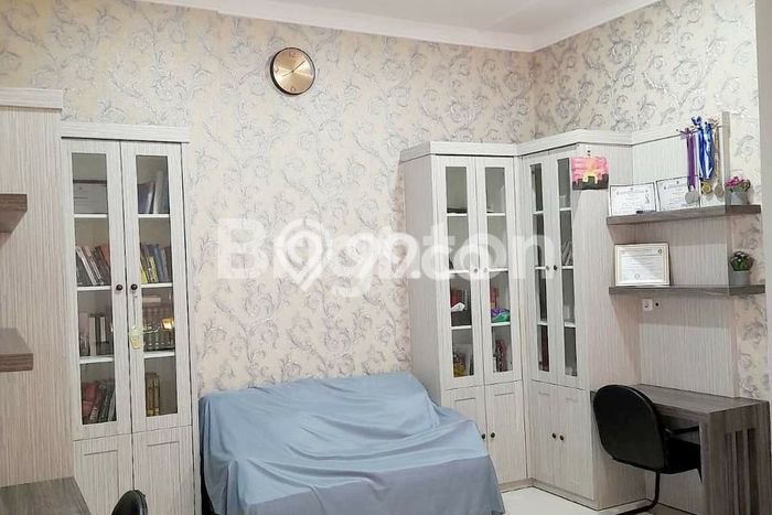 Rumah Elit LB 251m2 Siap Pakai Desain Elegan di Waru, Surabaya Rumah Elit LB 251m2 Siap Pakai Desain Elegan di Waru, Surabaya