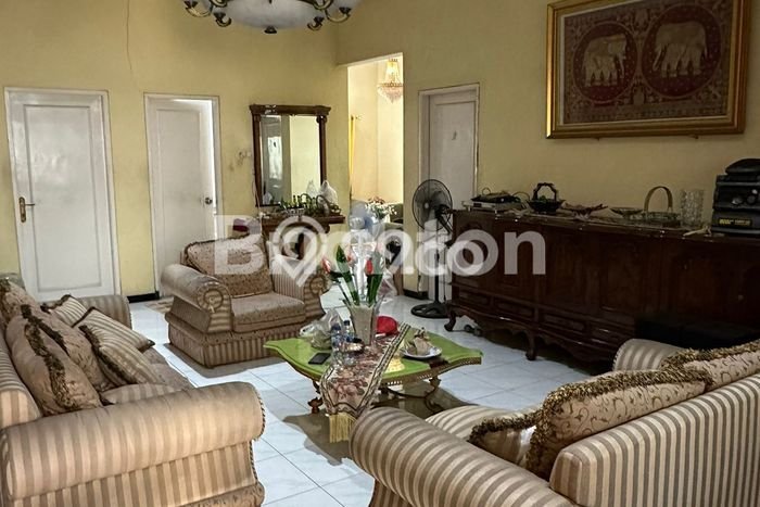 Rumah Modern 4 Kamar LT 259m2 di Waru Rumah Modern 4 Kamar LT 259m2 di Waru