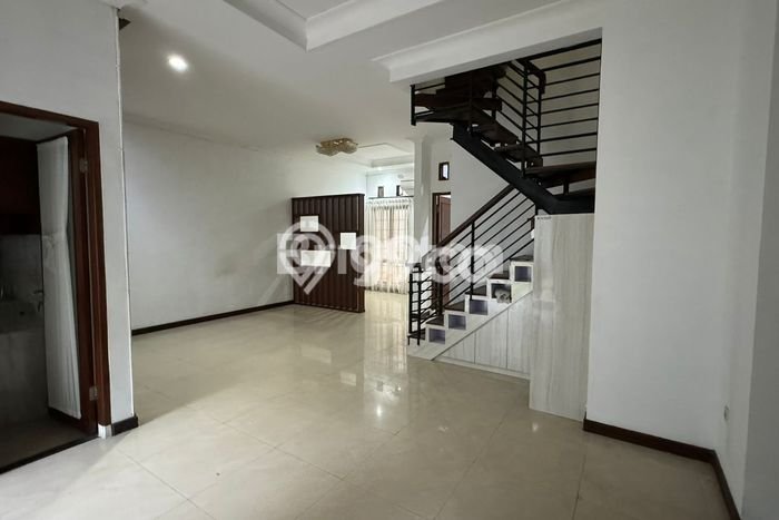 Rumah sewa siap pakai 3 KT di Margonda, Depok Rumah sewa siap pakai 3 KT di Margonda, Depok
