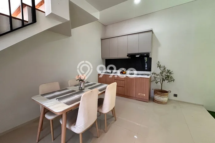 Hunian Nyaman Asri 4 KT Siap Huni di BSD Nusaloka Tangerang Hunian Nyaman Asri 4 KT Siap Huni di BSD Nusaloka Tangerang